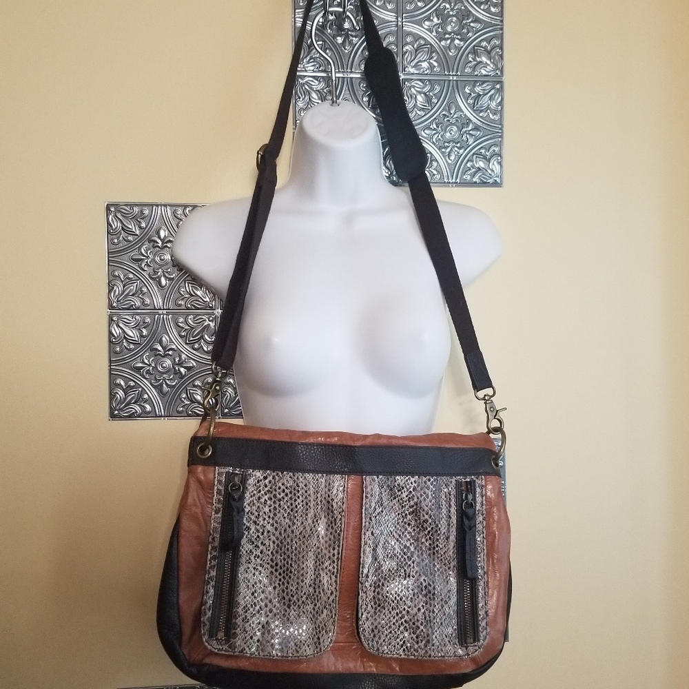 The Sak Vintage Boho Style Messenger Bag